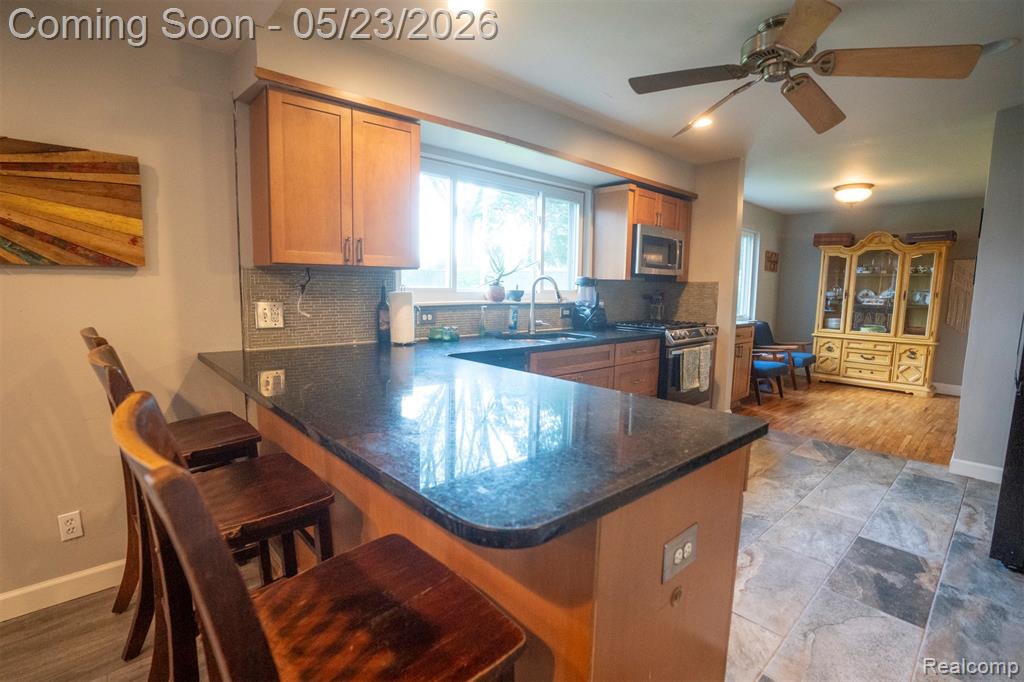 530 Sheffield Drive, Madison Heights, MI 48071 — Photo 16