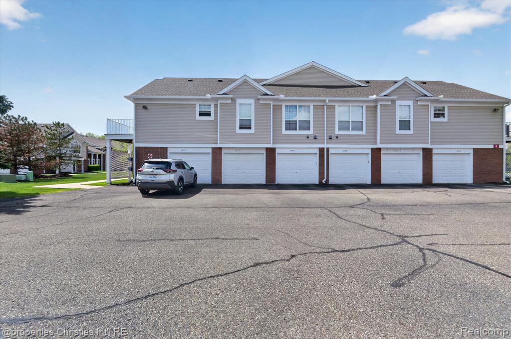 16773 Carriage Way, Northville, MI 48168 — Photo 43