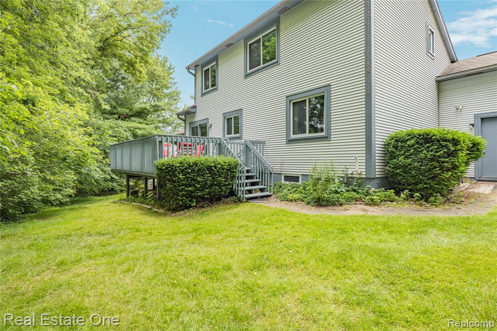 4642 Ponderosa Street, Commerce Twp, MI 48382 — Photo 45