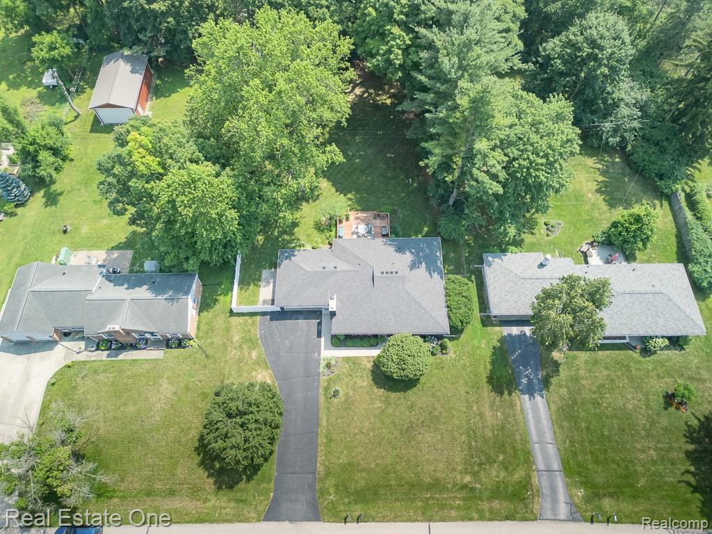 471 Elmhill Road, Rochester Hills, MI 48306 — Photo 32