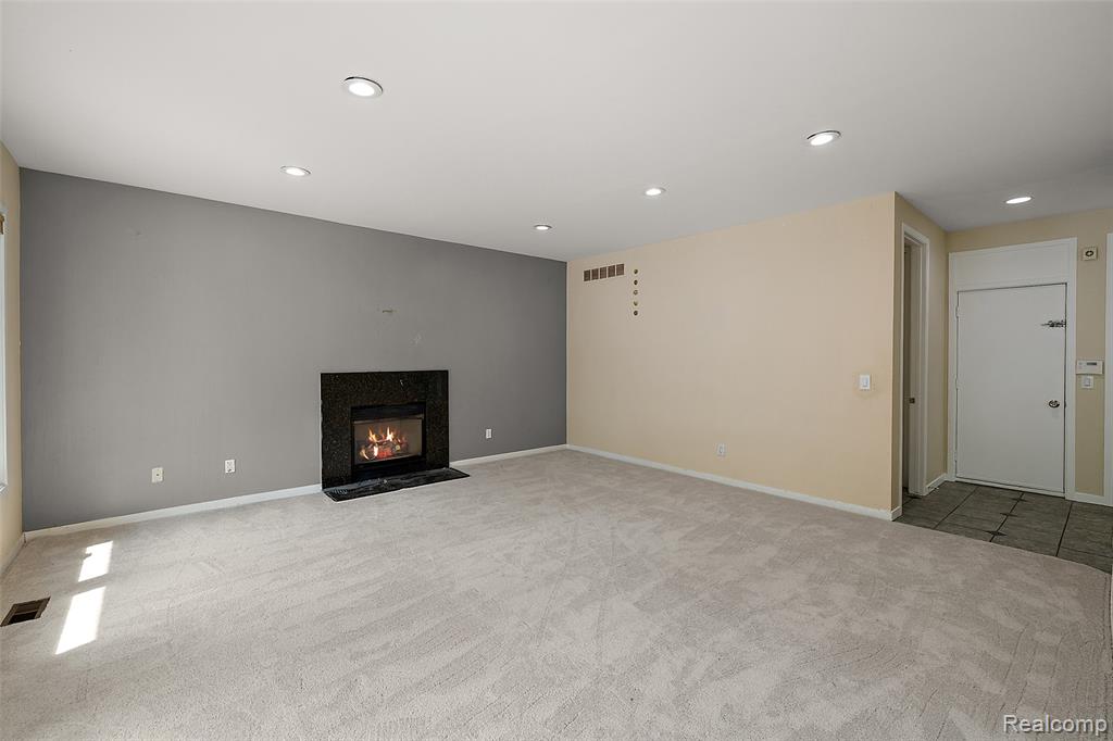 6358 Golden Lane, West Bloomfield, MI — Photo 15