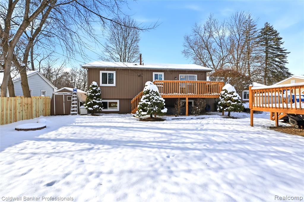 4904 Lake Grove Drive, White Lake, MI 48383 — Photo 2