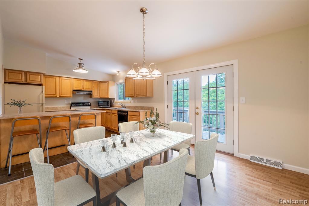 9920 DEXTER PINCKNEY Road, Pinckney, MI 48169 — Photo 4