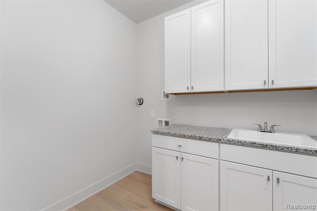 66 South Trail Court, Troy, MI 48083 — Photo 13