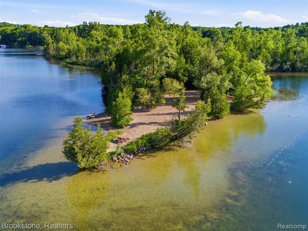 7450 Deerhill Drive, Clarkston, MI — Photo 65