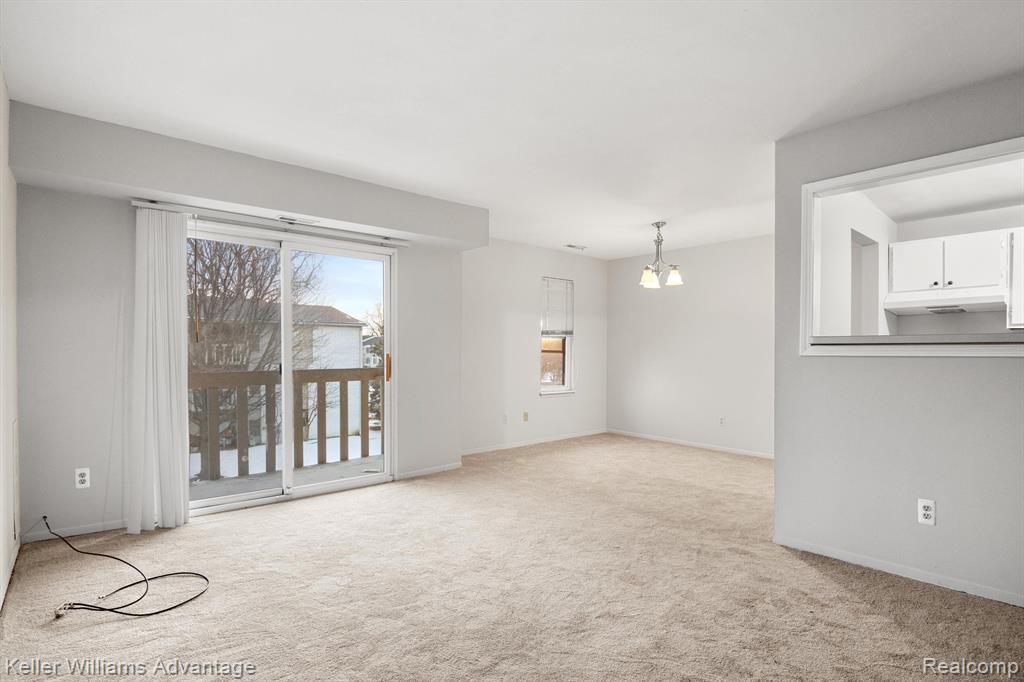 31993 W 12 MILE Road, 313, Farmington Hills, MI 48334 — Photo 6