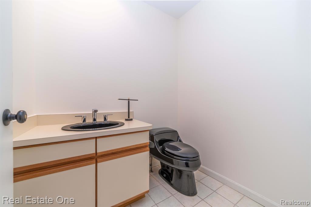 6250 POTOMAC Circle, West Bloomfield, MI — Photo 23