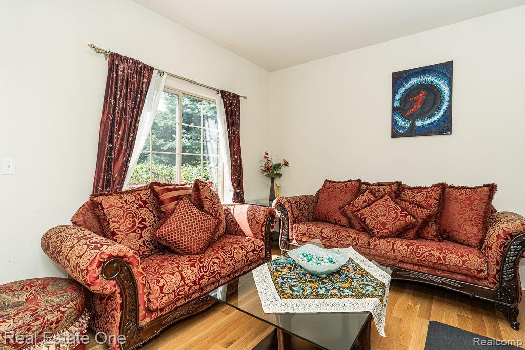 985 Monterey Lane, Rochester Hills, MI 48307 — Photo 25