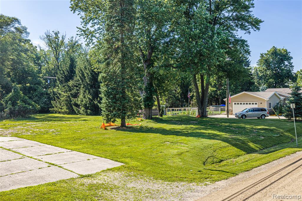 466 Driftwood Avenue, Rochester Hills, MI 48307 — Photo 13