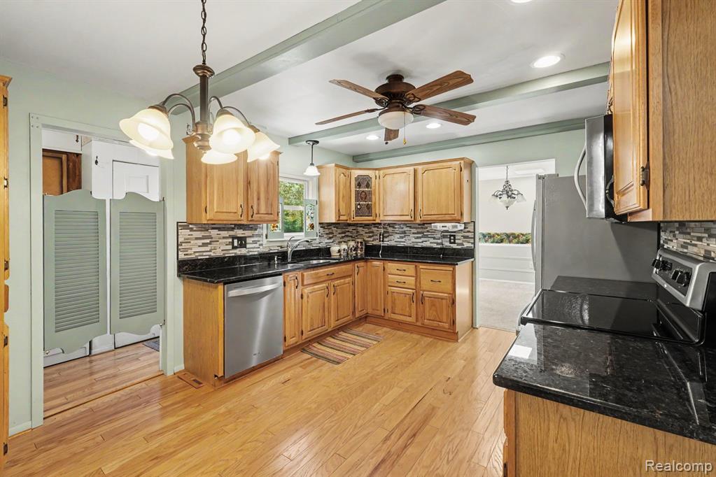 4023 S Genesee Road, Grand Blanc, MI 48439 — Photo 16