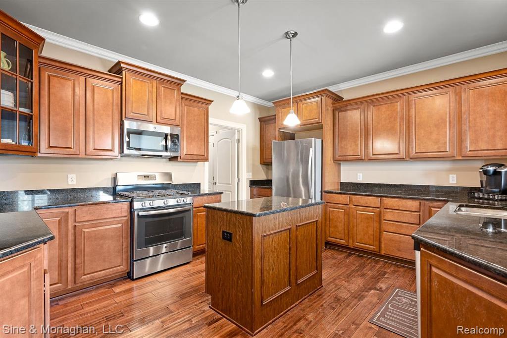 40450 JUNIPER Court, Clinton Twp, MI 48036 — Photo 14