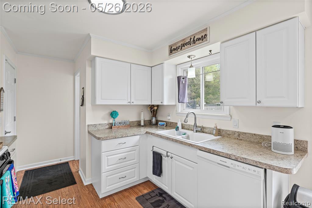 4353 Dixon Drive, Swartz Creek, MI 48473 — Photo 4