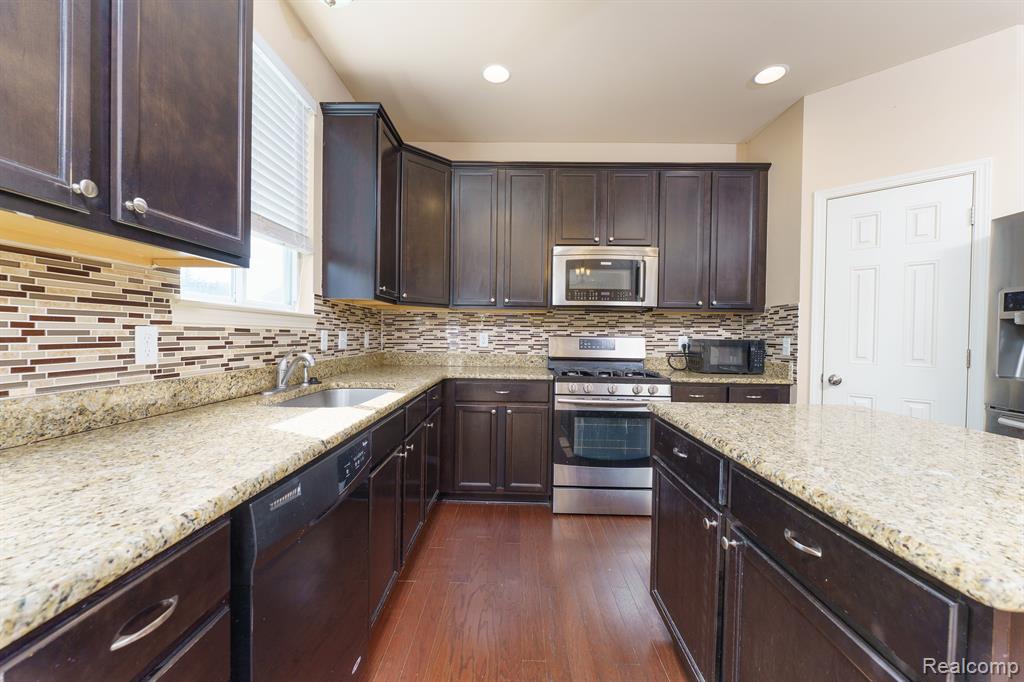 4880 Shellbark Drive, Ypsilanti, MI 48197 — Photo 22
