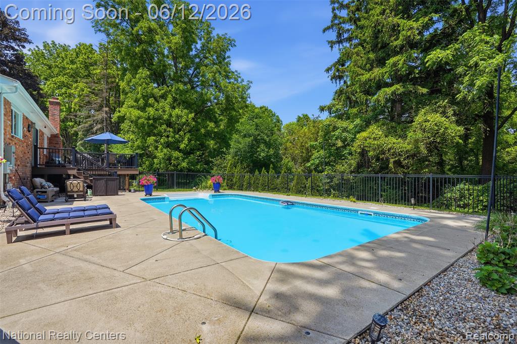 46490 Rockledge Drive, Plymouth, MI 48170 — Photo 52