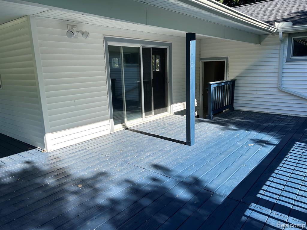 6182 Surrey Lane, Burton, MI 48519 — Photo 34