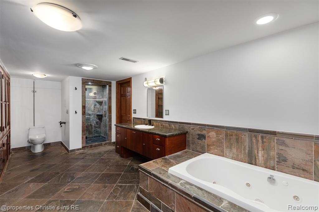 1395 Antietam Avenue, 39, Detroit, MI 48207 — Photo 25