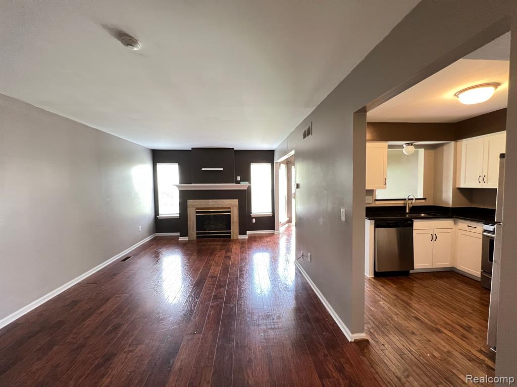 4174 HUNTERS Circle E, Canton, MI 48188 — Photo 4