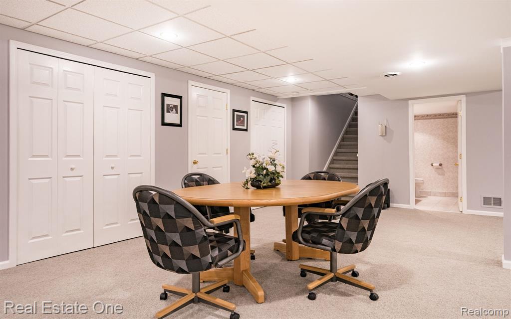 54035 Scarboro Way, Shelby Twp, MI 48316 — Photo 33