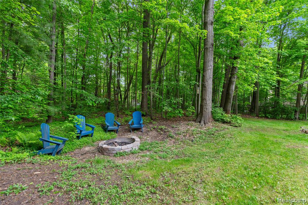 8268 Pine Lake Drive, Davisburg, MI 48350 — Photo 52