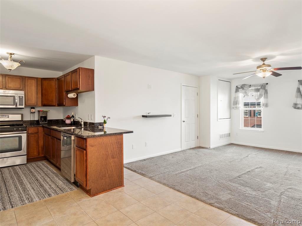 53184 Providence W, Shelby Twp, MI 48316 — Photo 5