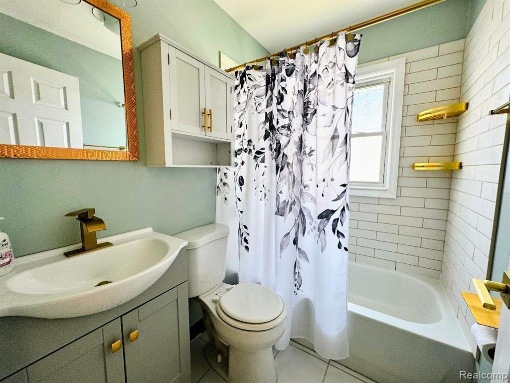 722 YORK Street, Milan, MI 48160 — Photo 5