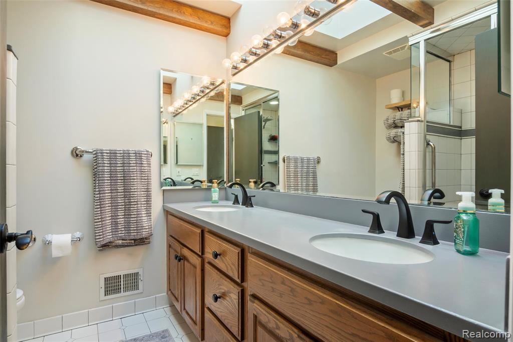 42085 Banbury Road, Northville, MI 48168 — Photo 29