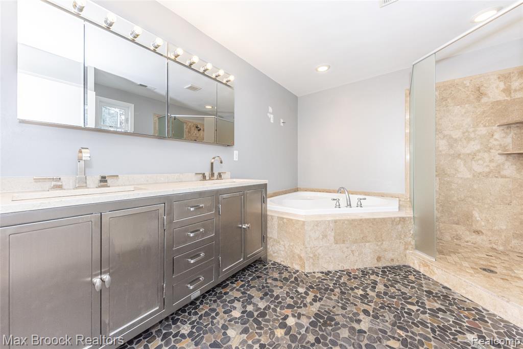 17426 Locherbie Avenue, Beverly Hills, MI 48025 — Photo 29