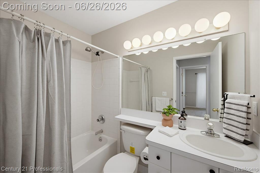 4683 Fox Chase Drive, White Lake, MI 48383 — Photo 30