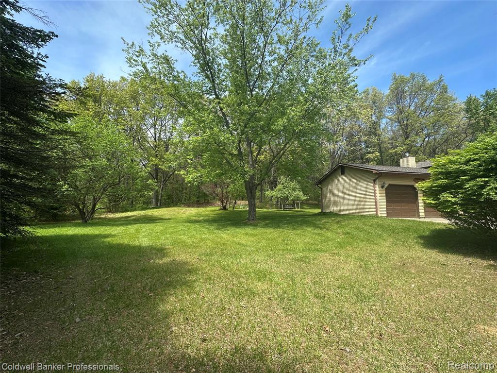 5398 Linger Lane, Lapeer, MI 48446 — Photo 21