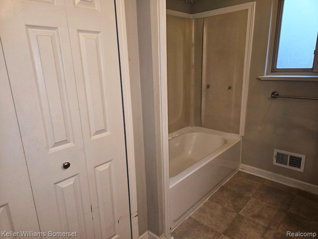41314 Wessel Drive, Sterling Heights, MI 48313 — Photo 21