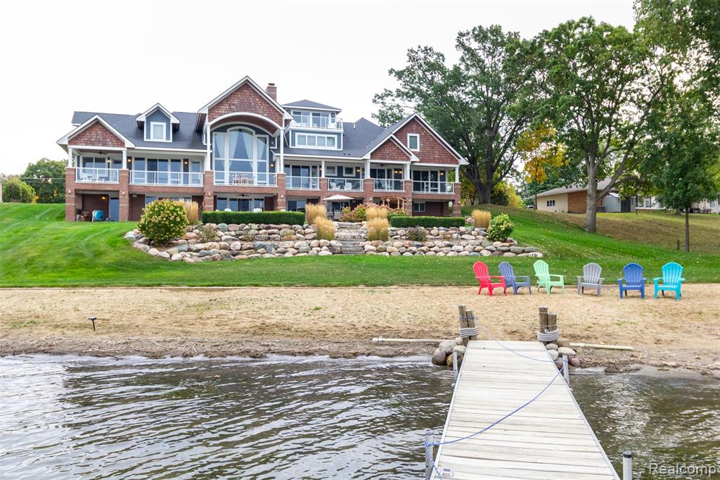 302 Tanview Drive, Oxford, MI, 48371