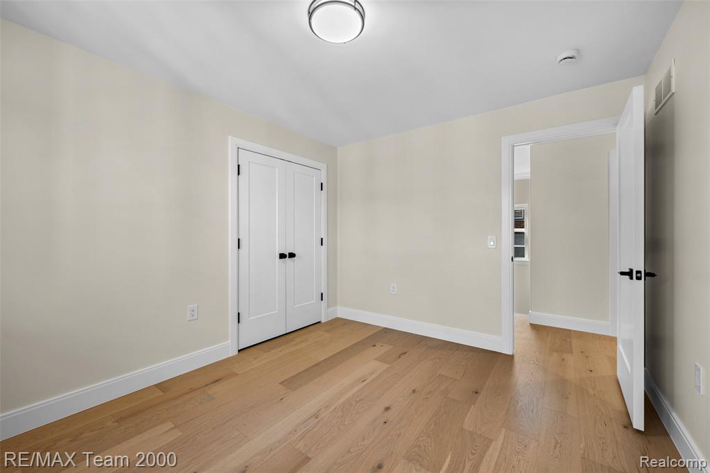 933 N Highland Street, Dearborn, MI 48128 — Photo 37