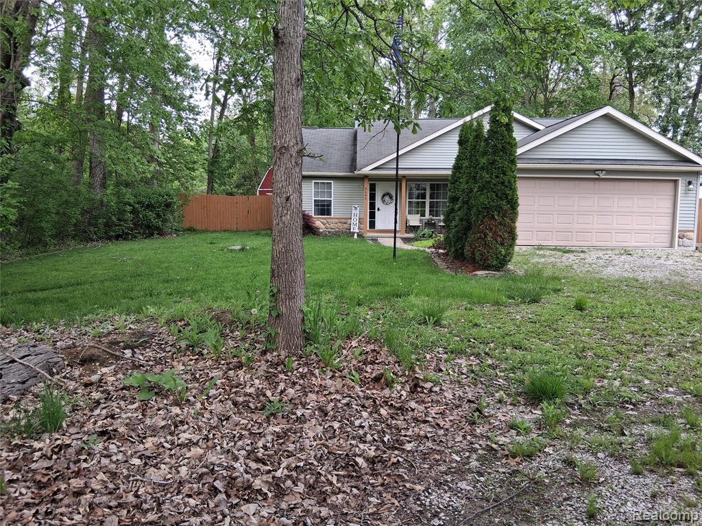 8645 Country Club Drive, Pinckney, MI 48169 — Photo 43