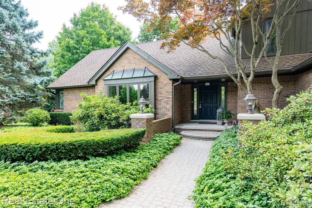 4794 RIVERS EDGE Drive, Troy, MI 48098 — Photo 58