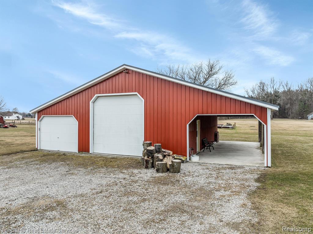 6573 FRED W MOORE, China, MI — Photo 17