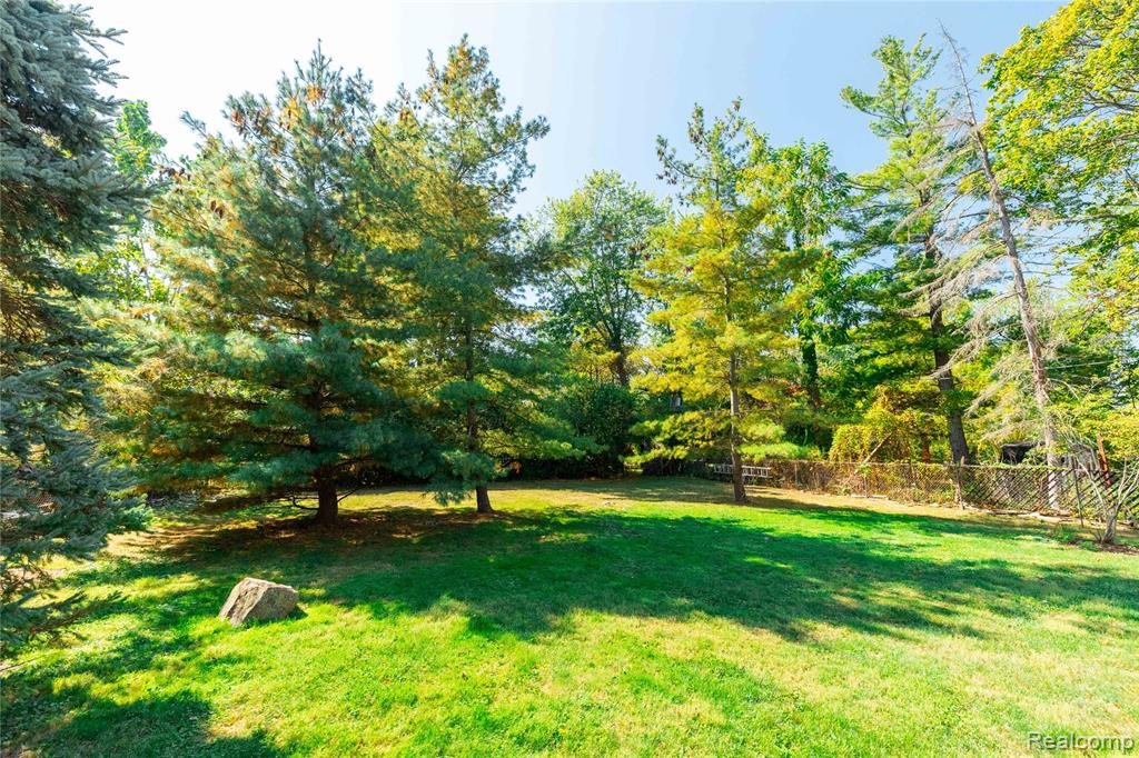 9447 Whitall Lane Road, Grosse Ile, MI 48138 — Photo 28