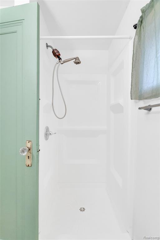 6522 Saline Drive, Waterford, MI 48329 — Photo 14