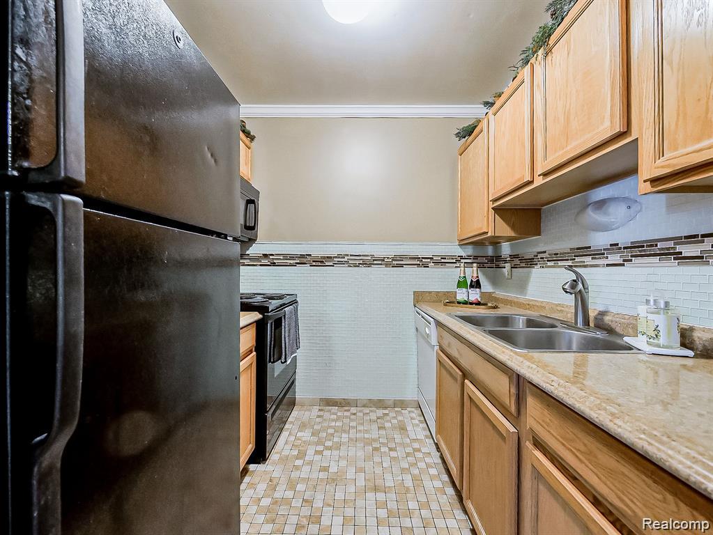 525 Fairbrook Street, 203, Northville, MI 48167 — Photo 9