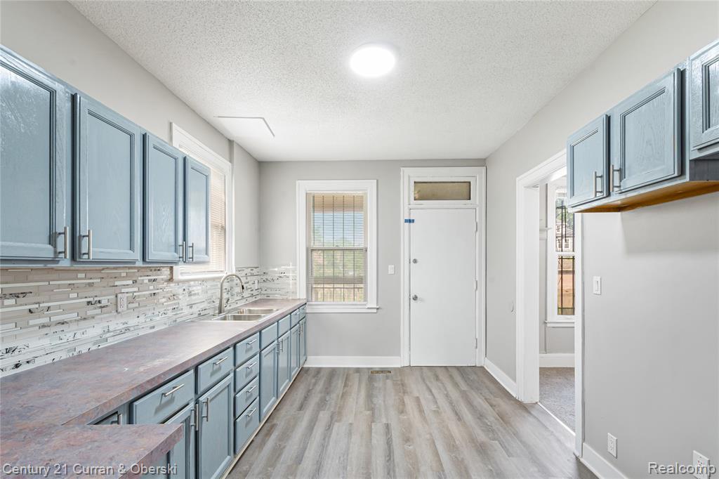 3054 Cadillac Boulevard, Redford, MI 48214 — Photo 11