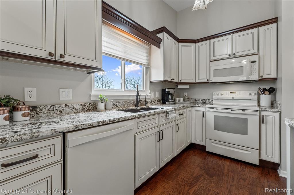 62401 Raleigh Court, 1, South Lyon, MI 48178 — Photo 18