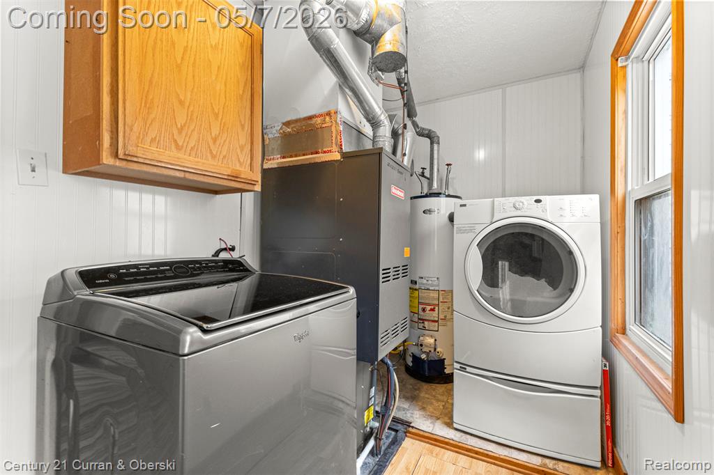24628 Woodland Drive, Flat Rock, MI 48134 — Photo 23