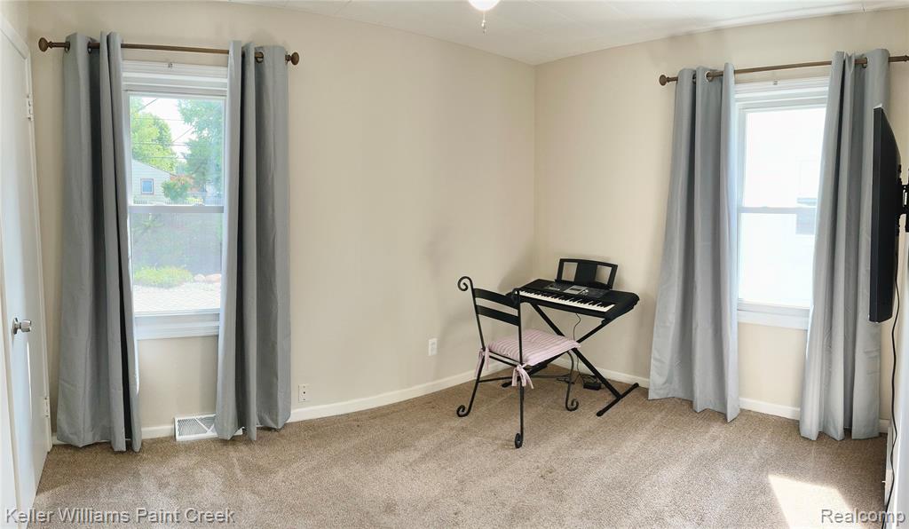 880 E Rowland Avenue, Madison Heights, MI 48071 — Photo 15