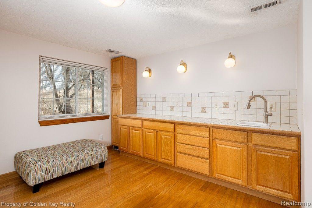 573 WINWOOD, Unit 34, Walled Lake, MI 48390 — Photo 21