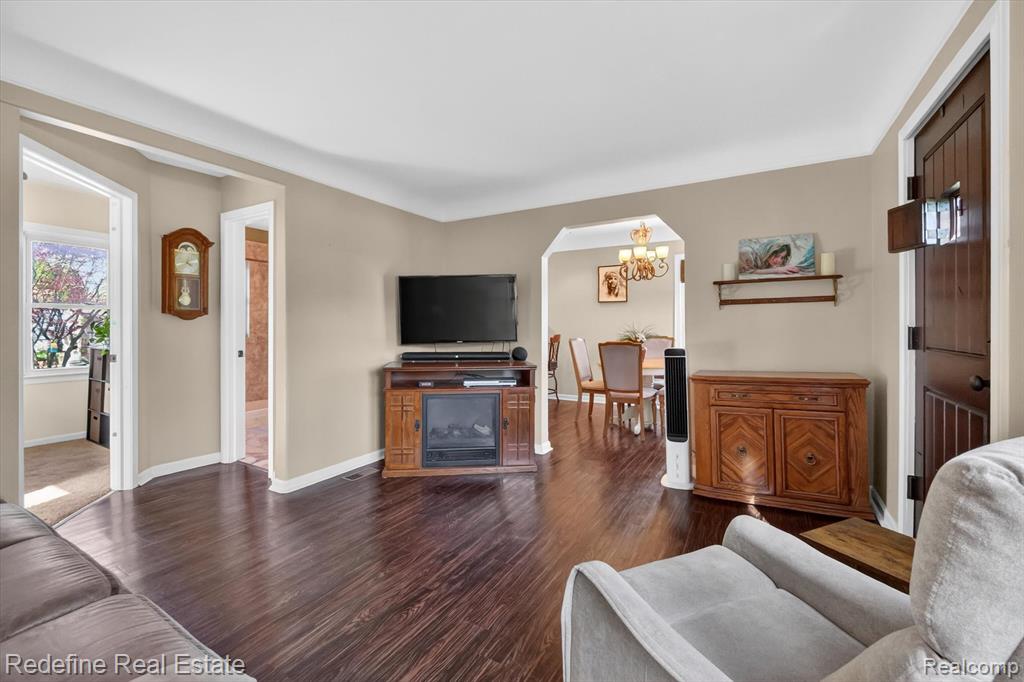 33124 Marquette Street, Garden City, MI — Photo 8