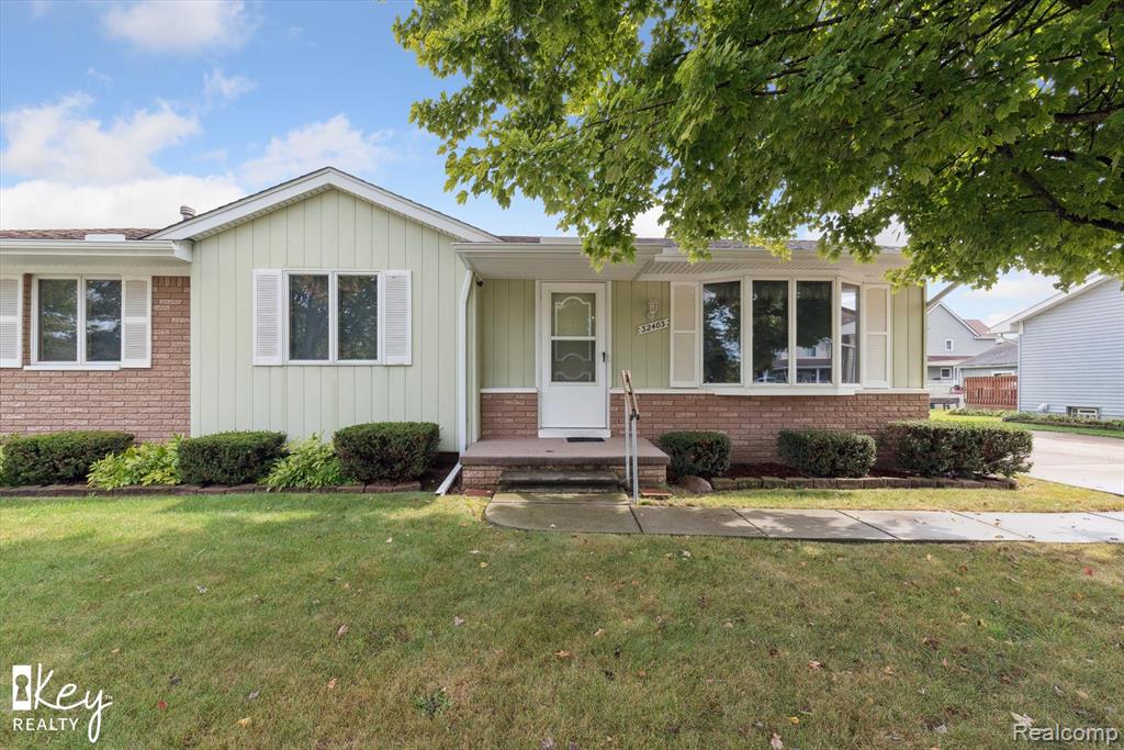 32403 Truman Road, Rockwood, MI — Photo 6