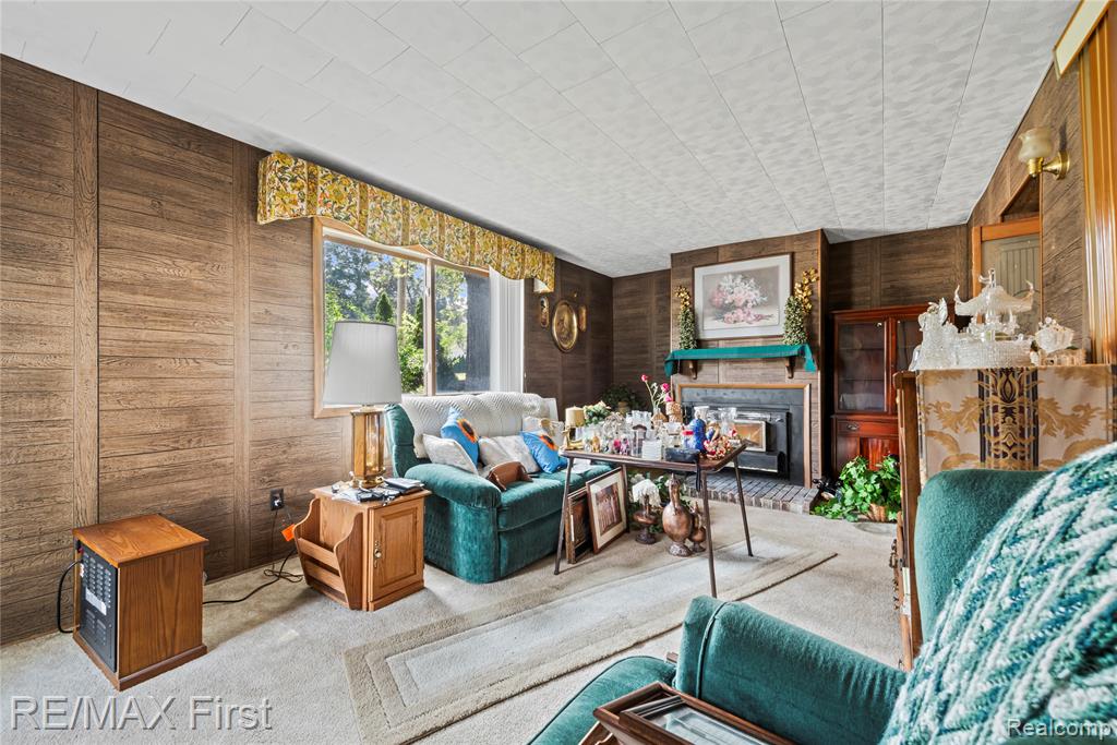 6829 John R Road, Troy, MI 48085 — Photo 10