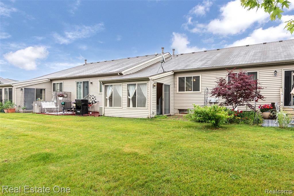 62622 RALEIGH CT, 4, South Lyon, MI 48178 — Photo 23