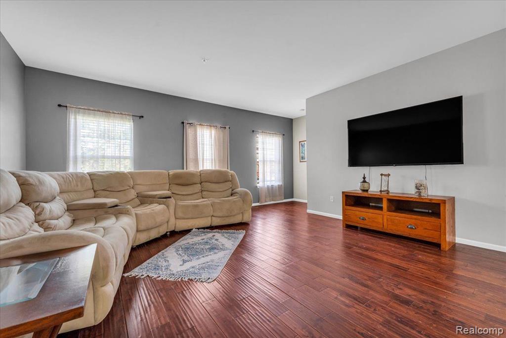 10830 PARDEE Road, Taylor, MI 48180 — Photo 6