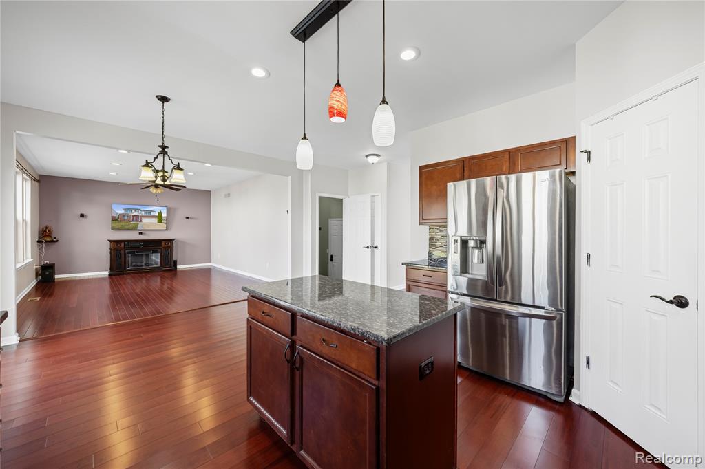 42613 Meridian Drive, Sterling Heights, MI 48313 — Photo 10