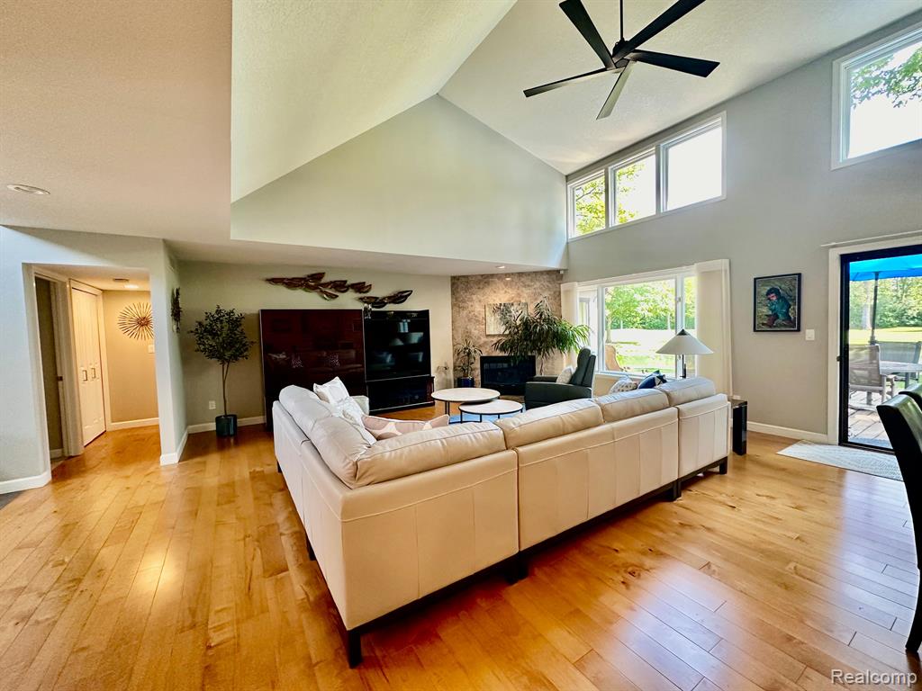 4674 Cottonwood Drive, Ann Arbor, MI 48108 — Photo 13
